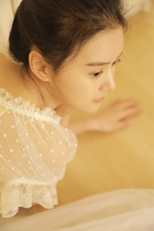 美女扒开内裤让男生桶
